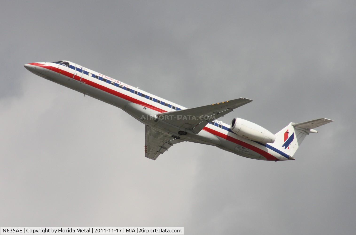 N635AE, 1999 Embraer ERJ-145LR (EMB-145LR) C/N 145158, Eagle E145 departing 26L