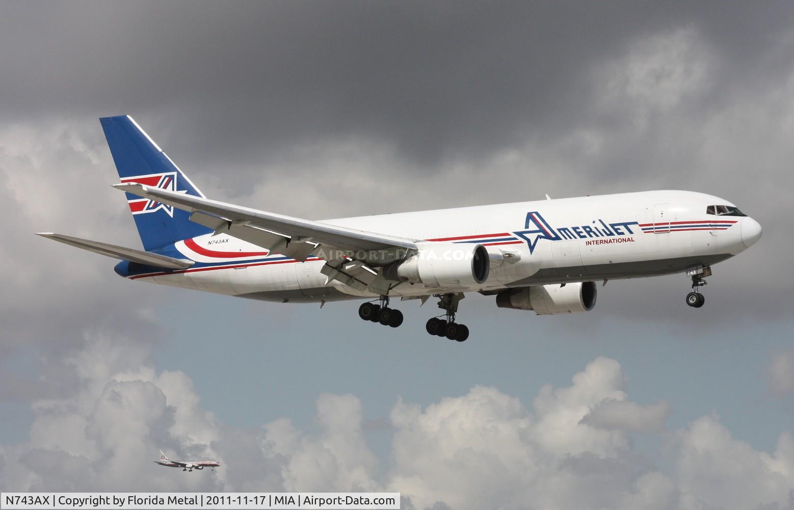 N743AX, 1982 Boeing 767-232 C/N 22218, Amerijet 767 landing Runway 9