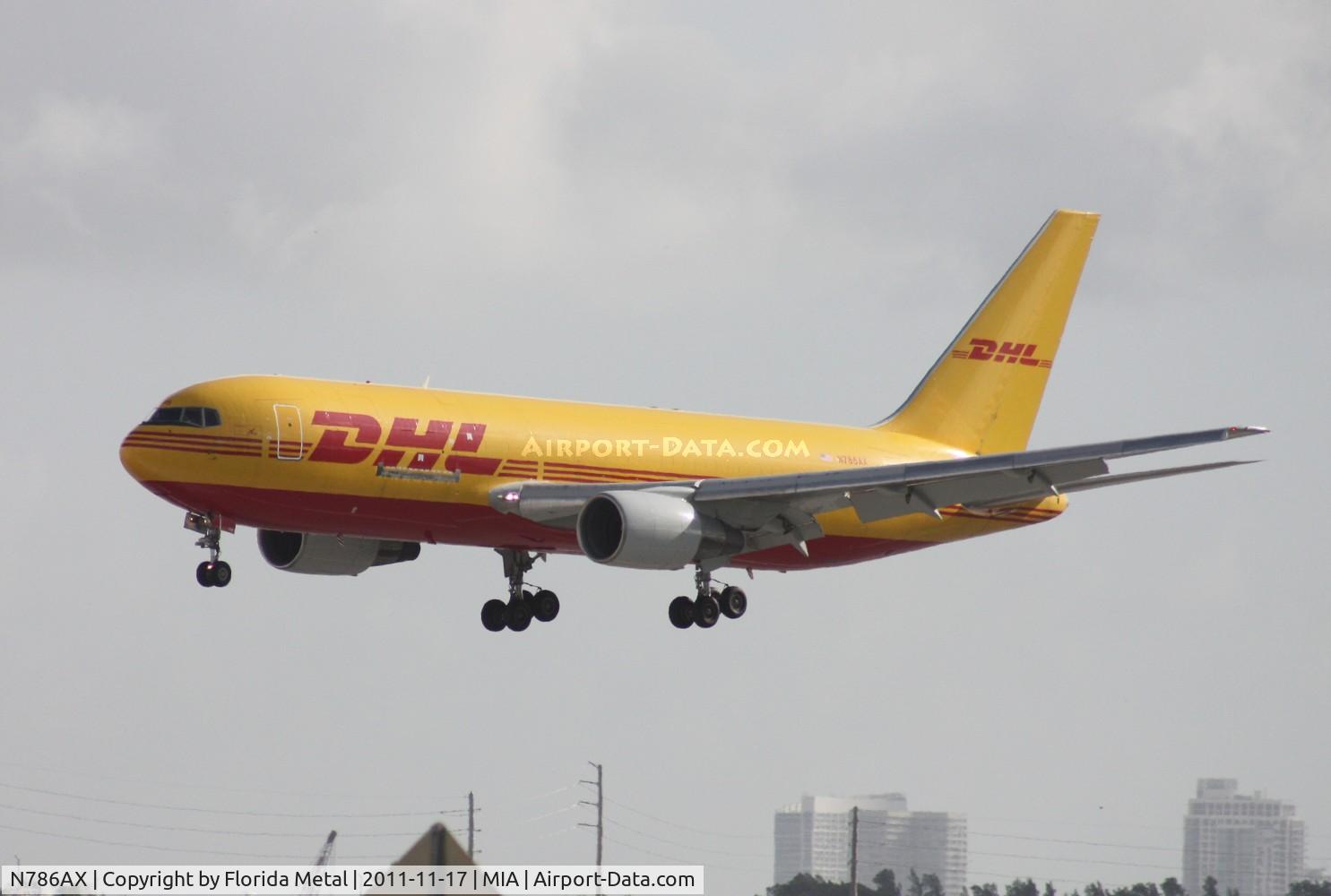 N786AX, 1984 Boeing 767-281 C/N 23019, DHL 767 landing runway 30