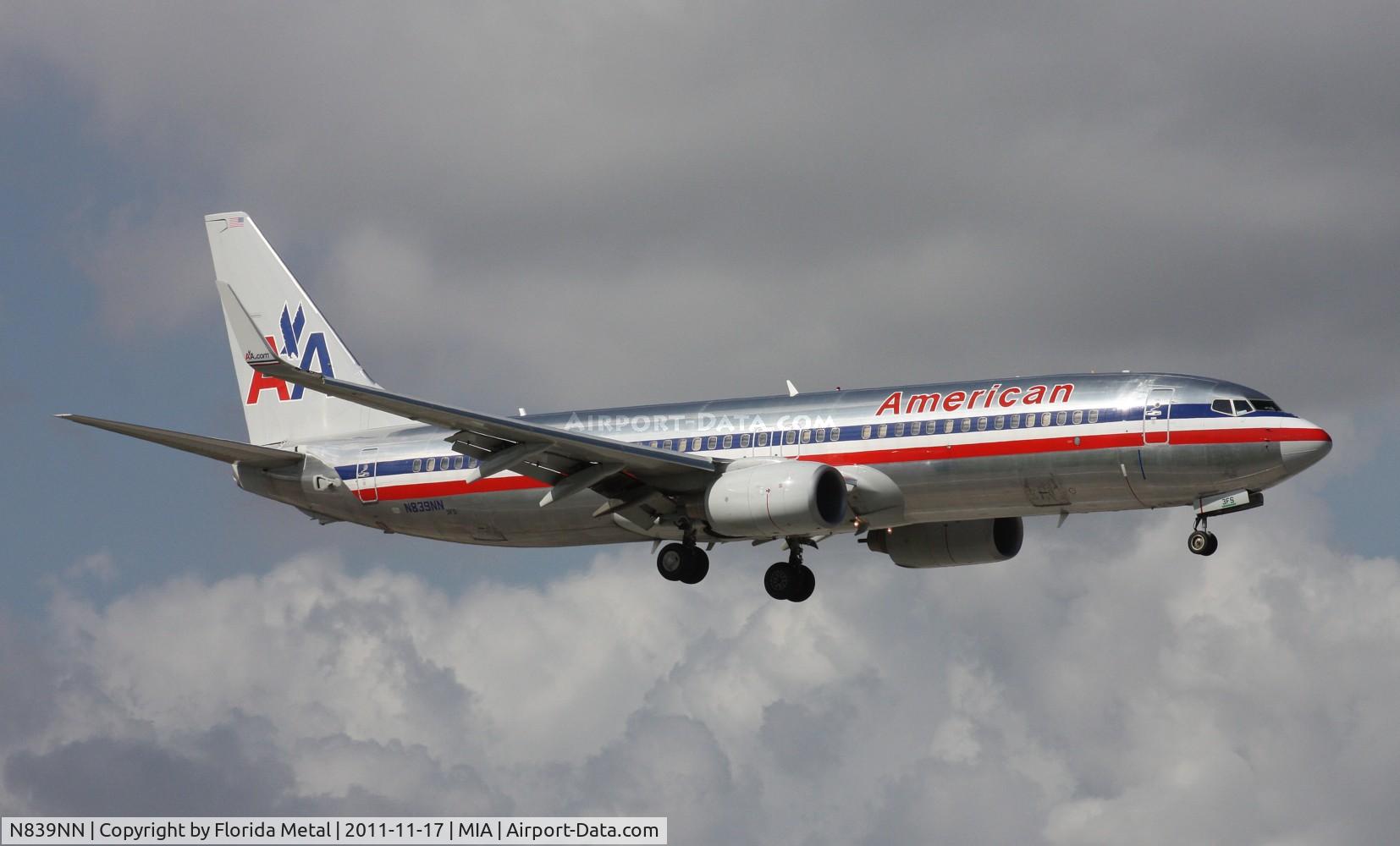 N839NN, 2010 Boeing 737-823 C/N 29557, For every cool plane to get a picture of at MIA, you get 5 AA 737s