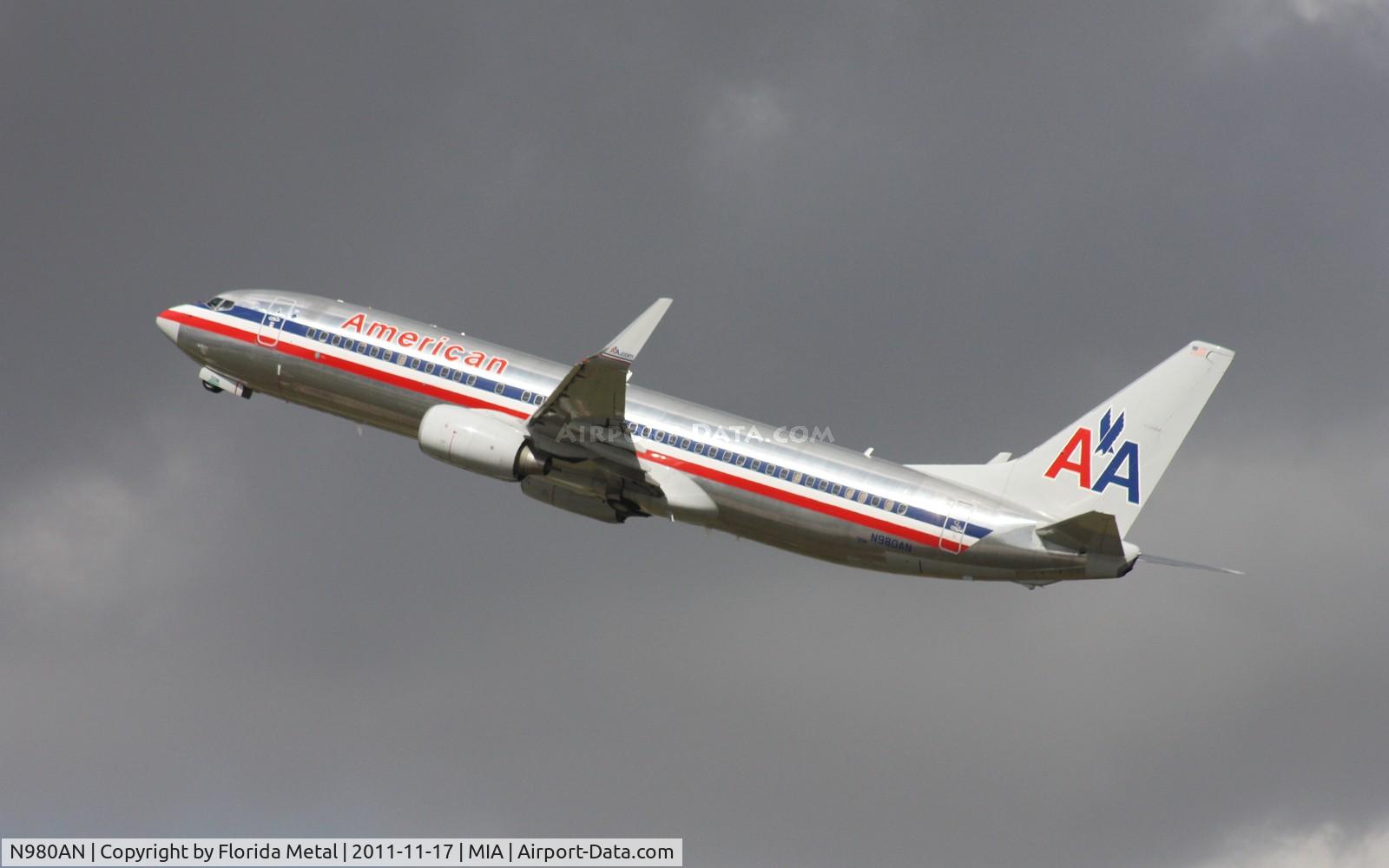 N980AN, Boeing 737-823 C/N 30101, American 737 departing 26L
