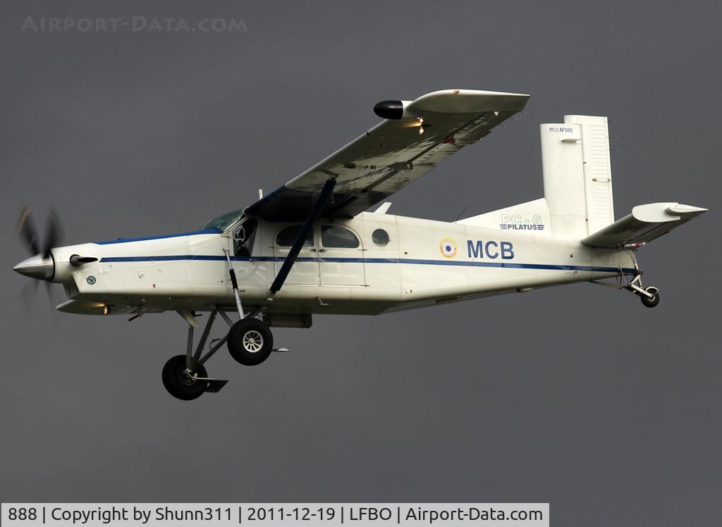 888, Pilatus PC-6/B2-H4 Turbo Porter C/N 888, Landing rwy 32L