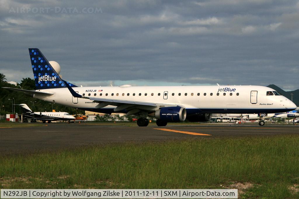 N292JB, 2008 Embraer ERJ-190-100 IGW 190AR C/N 19000179, visitor