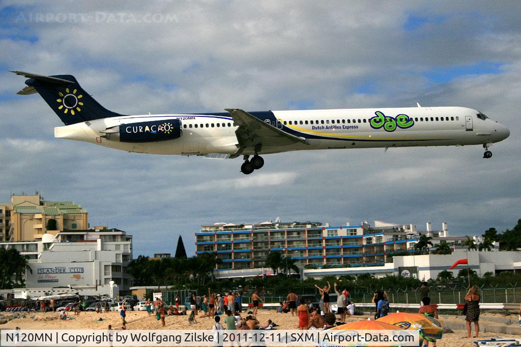 N120MN, 1992 McDonnell Douglas MD-83 C/N 53120, visitor