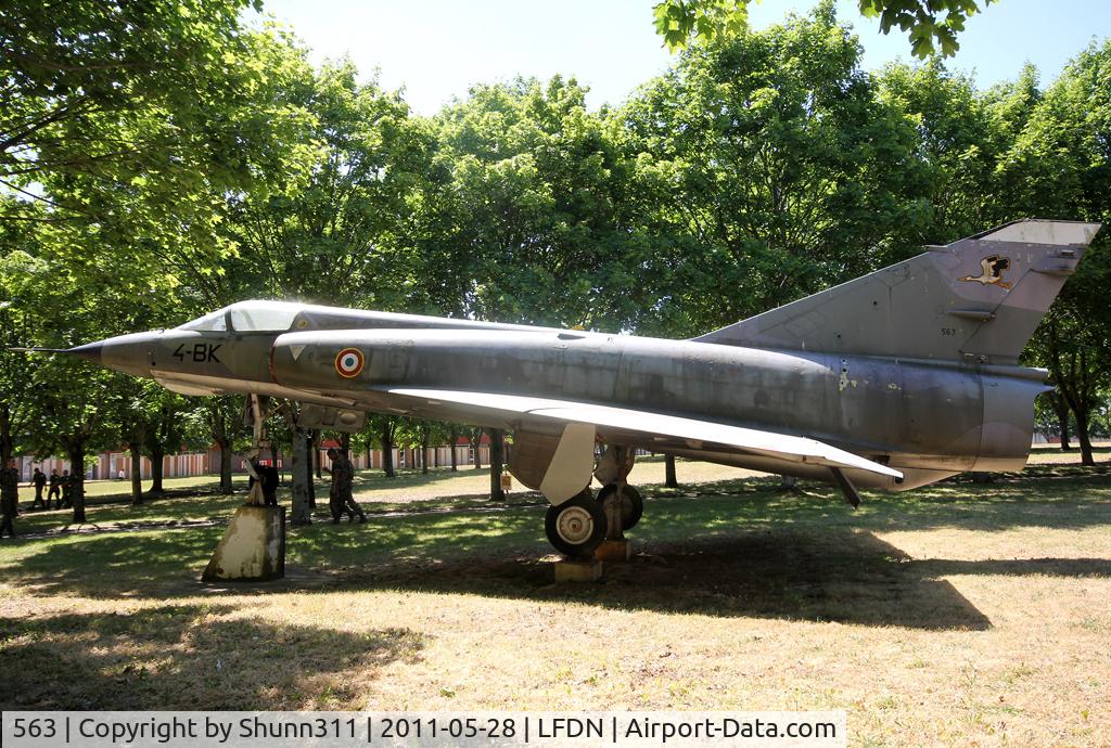 563, Dassault Mirage IIIE C/N 563, Preserved inside Rochefort Air Force Base... Seen during Open Day 2011