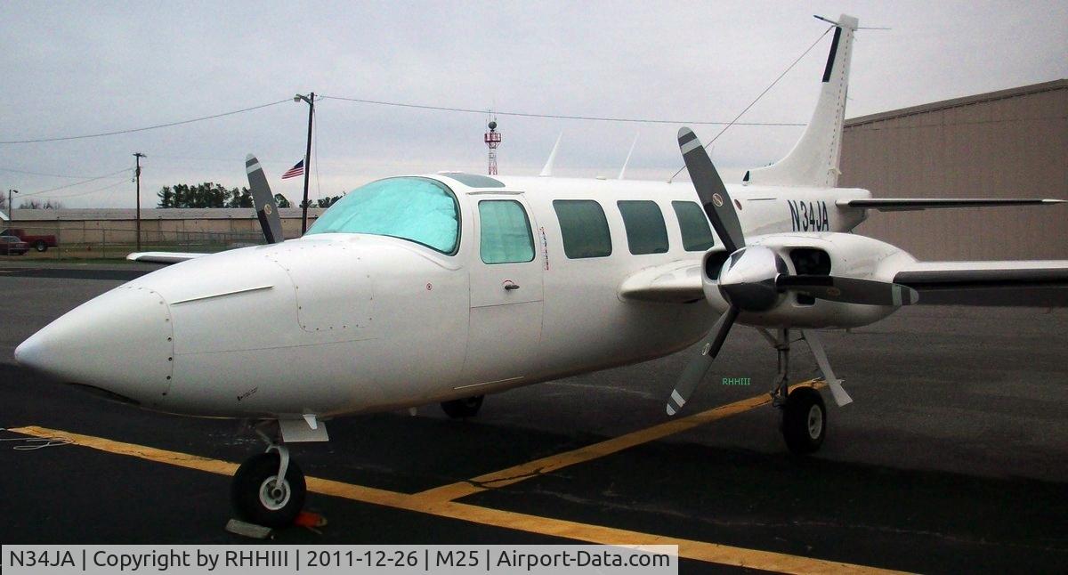 N34JA, 1979 Piper Aerostar 600 C/N 6005867961189, Christmas visit.