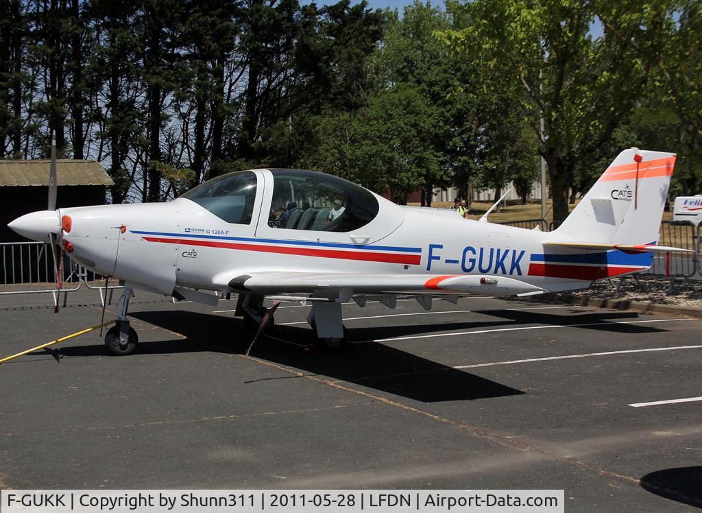 F-GUKK, Grob G-120A-F C/N 85045, Used as a static aircraft during Rochefort Open Day 2011...
