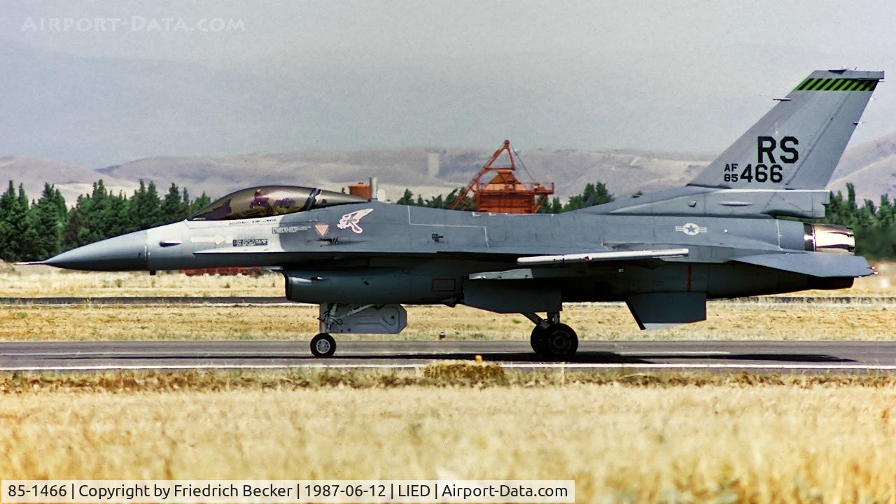 85-1466, 1986 General Dynamics F-16C Fighting Falcon C/N 5C-246, taxying to the active