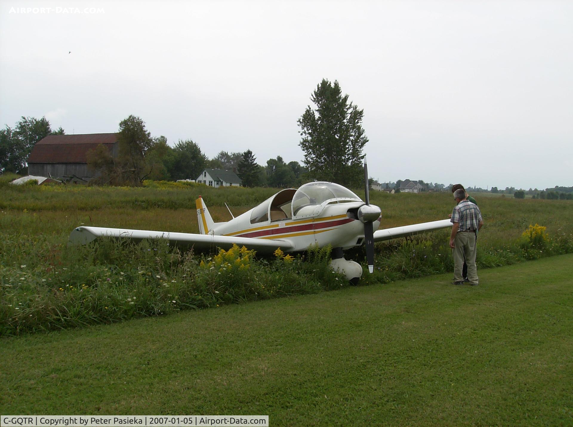 C-GQTR, 1977 Zenair CH-300 Tri-Z C/N 129, Visiting a friend at a private field, we pushed the airplane off not to block the runway.
Southern Ontario not too far from the Mimico Power Plant.