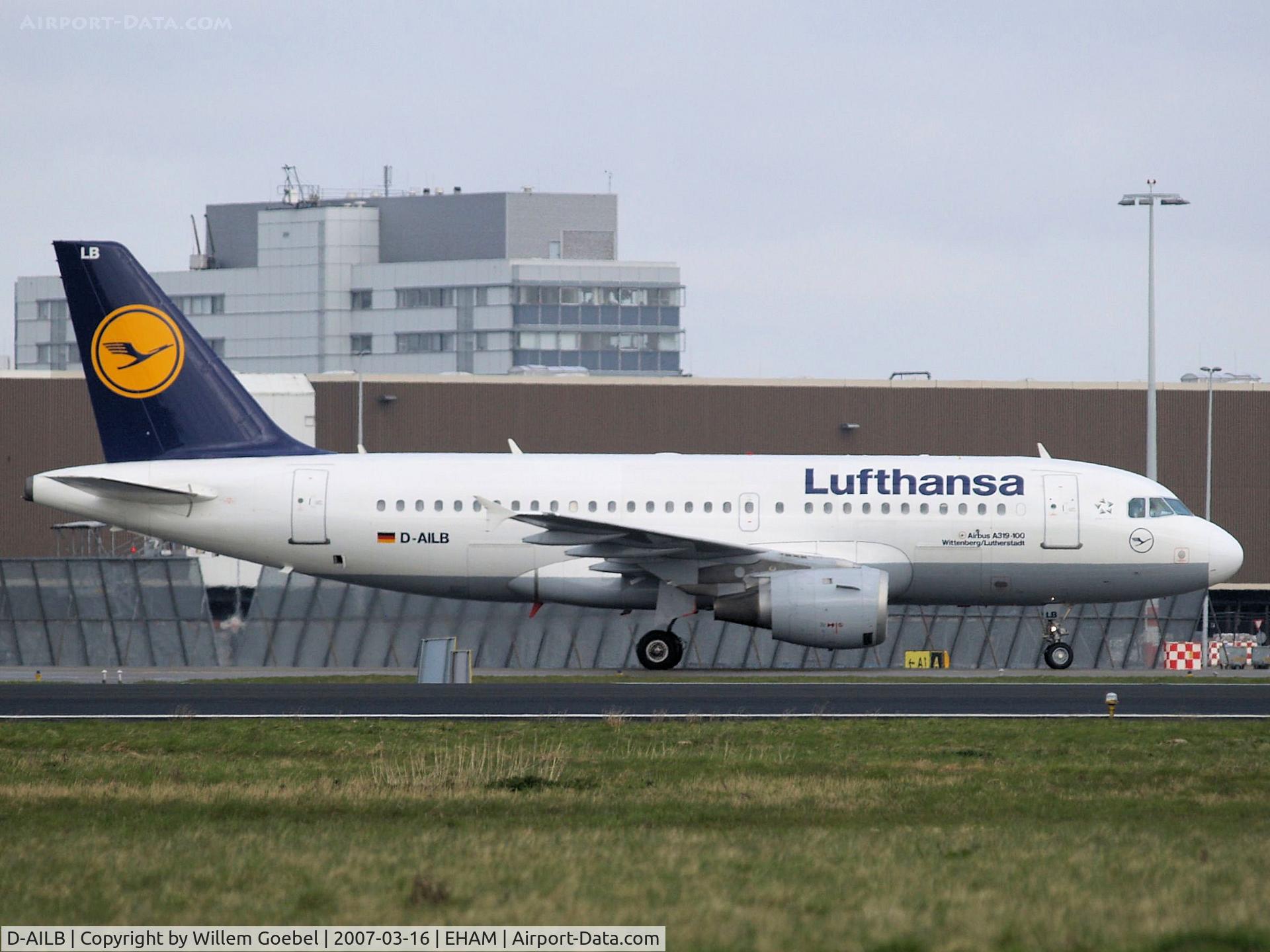 D-AILB, 1996 Airbus A319-114 C/N 610, Taxi to the gate