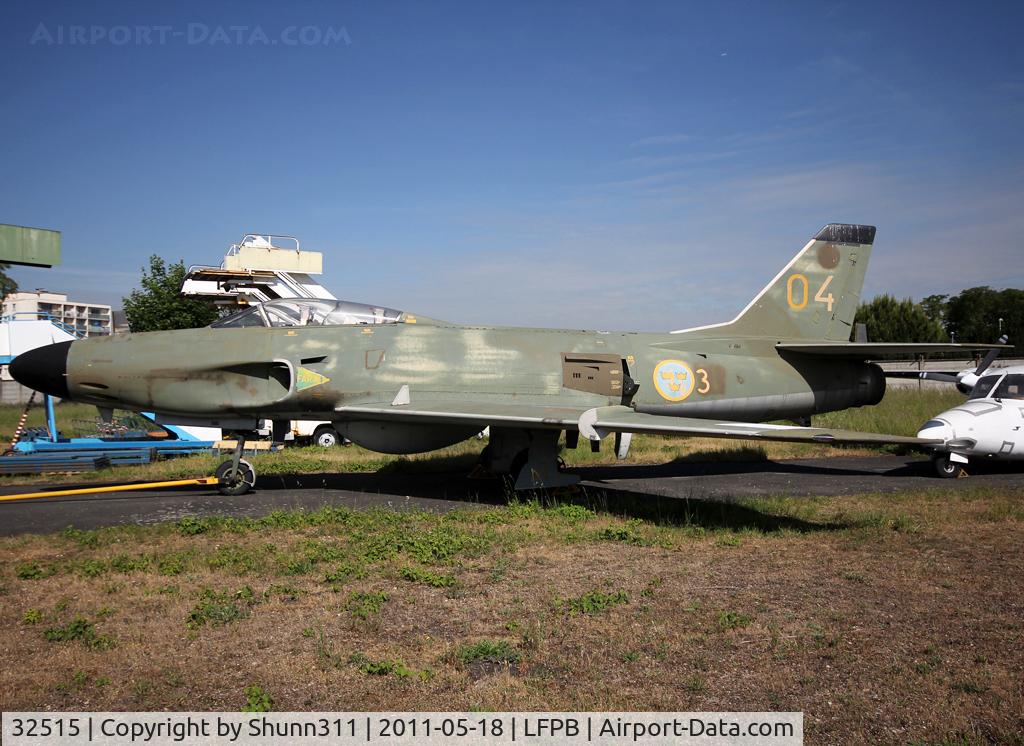 32515, Saab J-32E Lansen C/N 32-515, Stored at Dugny during Le Bourget Airshow...