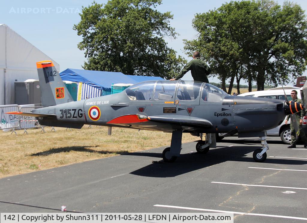 142, Socata TB-30 Epsilon C/N 142, Used as a static aircraft during Rochefort Open Day...