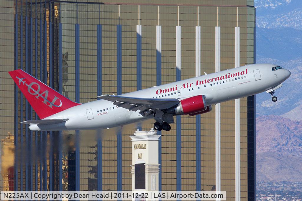 N225AX, 2001 Boeing 767-224 C/N 30434, Omni Air Express N225AX (FLT OAE106) climbing out from RWY 1R en route to Honolulu Intl (PHNL).
