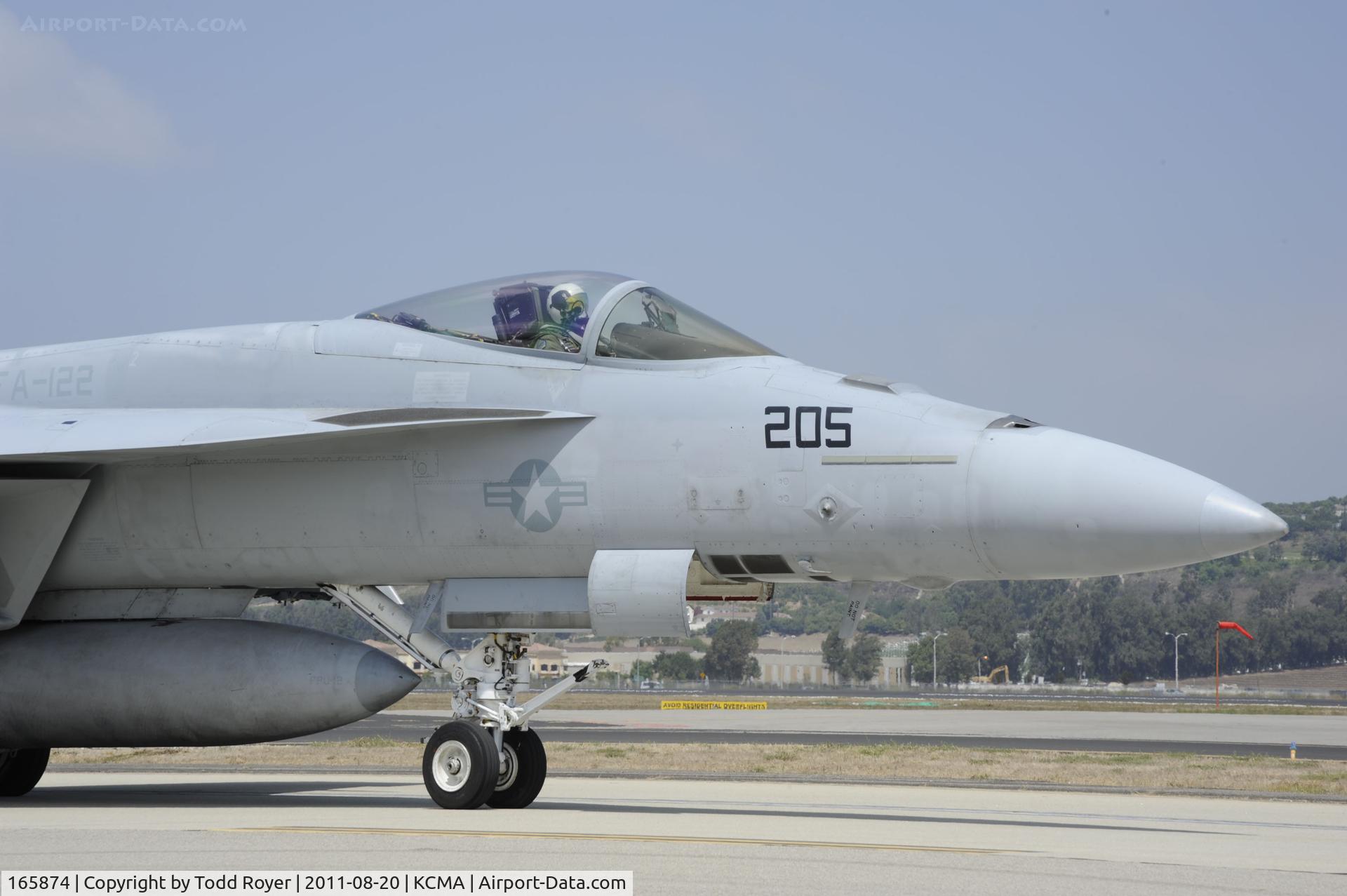 165874, Boeing F/A-18E Super Hornet C/N E050, Camarillo Airshow 2011