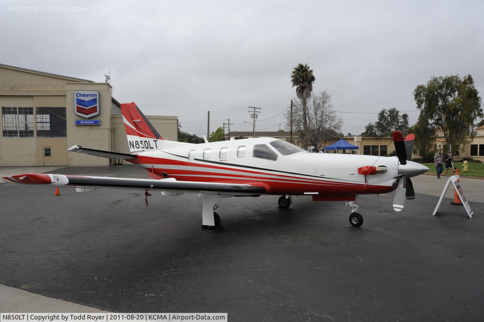 N850LT, Socata TBM-700 C/N 585, Camarillo airport