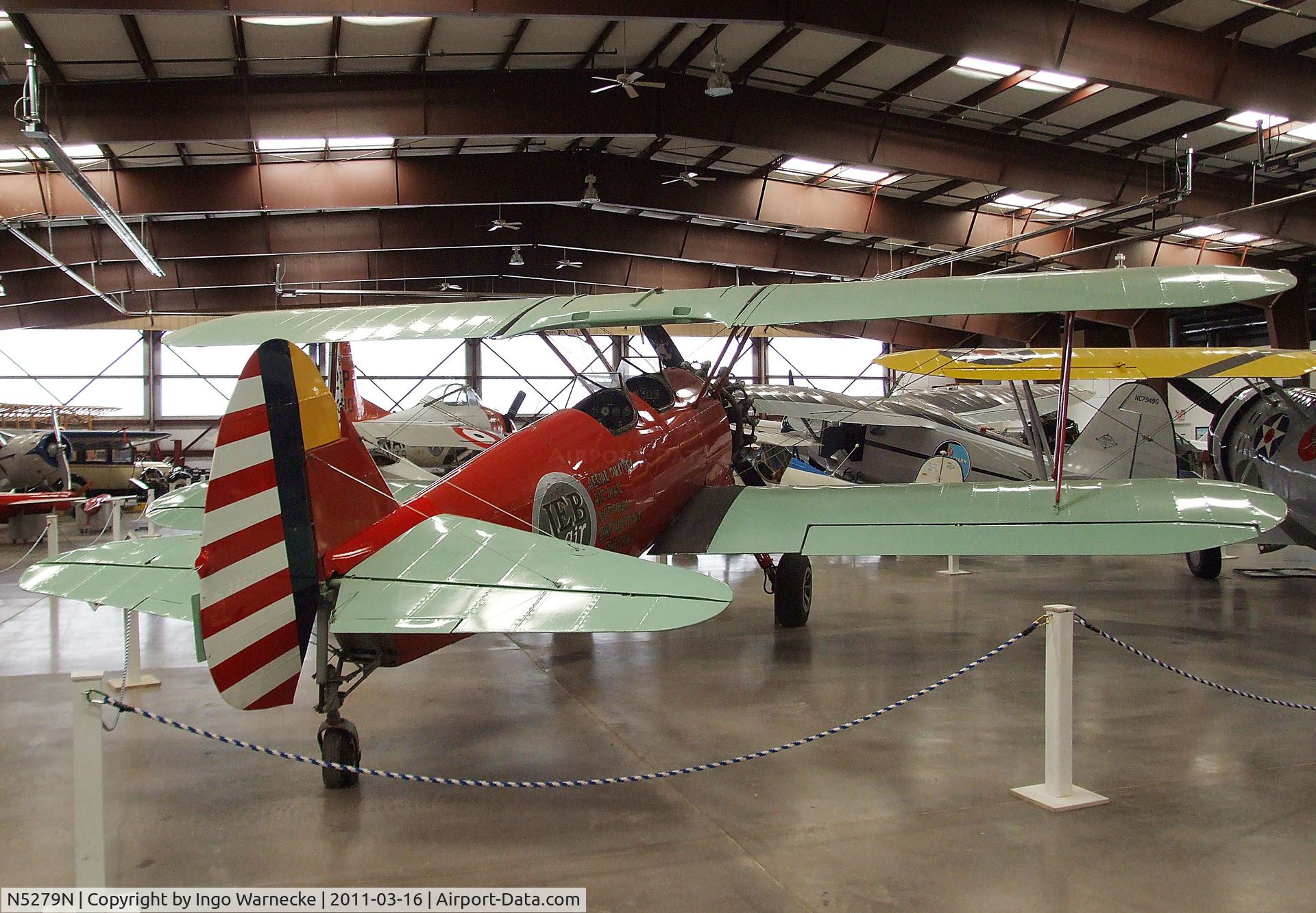 N5279N, 1942 Boeing E75 C/N 75-5926, Stearman (Boeing) E75 Kaydet at the Planes of Fame Air Museum, Valle AZ