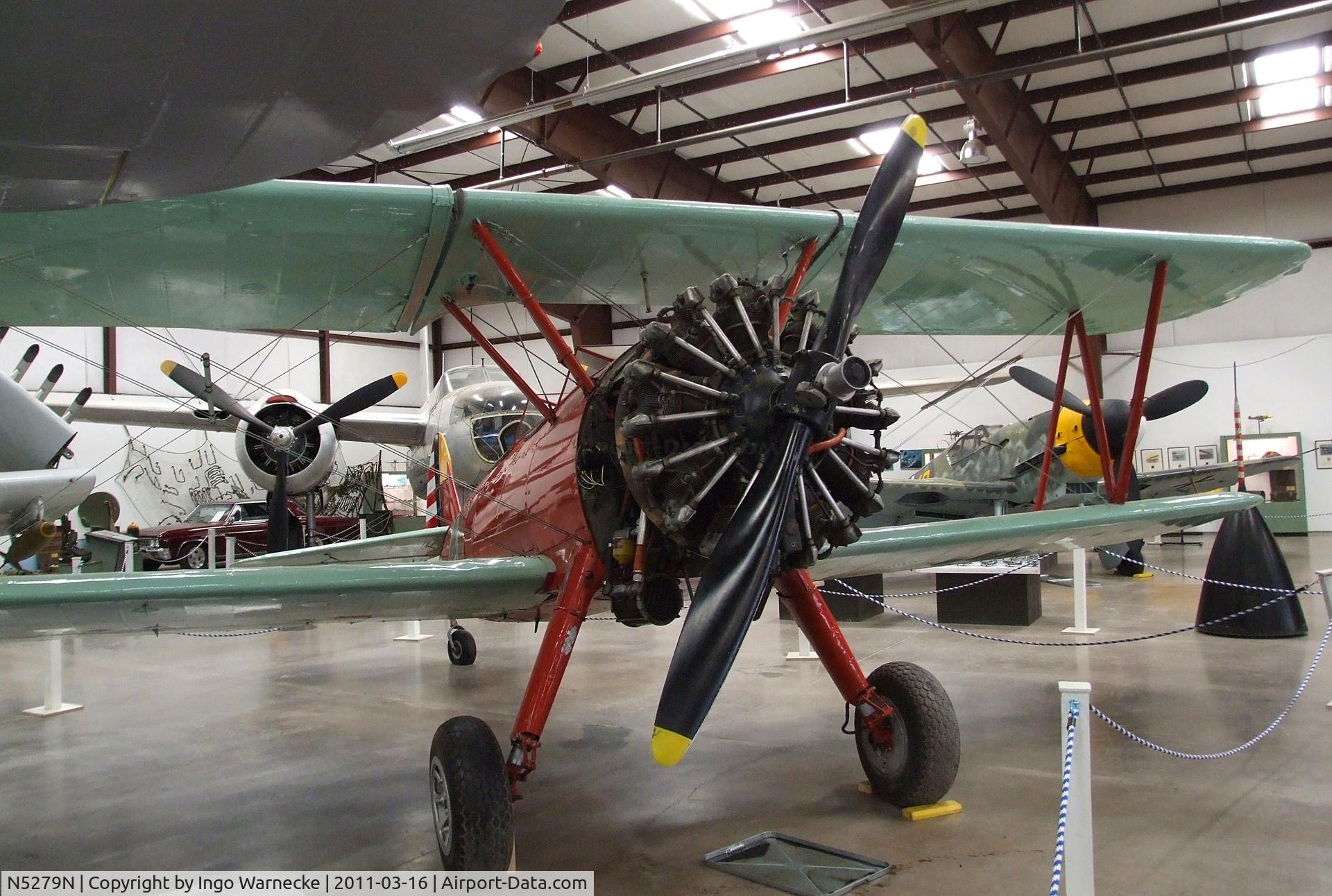 N5279N, 1942 Boeing E75 C/N 75-5926, Stearman (Boeing) E75 Kaydet at the Planes of Fame Air Museum, Valle AZ
