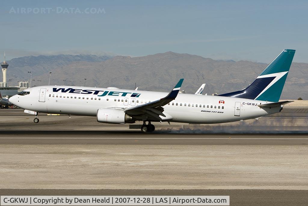 C-GKWJ, 2005 Boeing 737-8CT C/N 34151, WestJet Airlines C-GKWJ (FLT WJA988) from Vancouver Int'l (CYVR) landing RWY 25L.