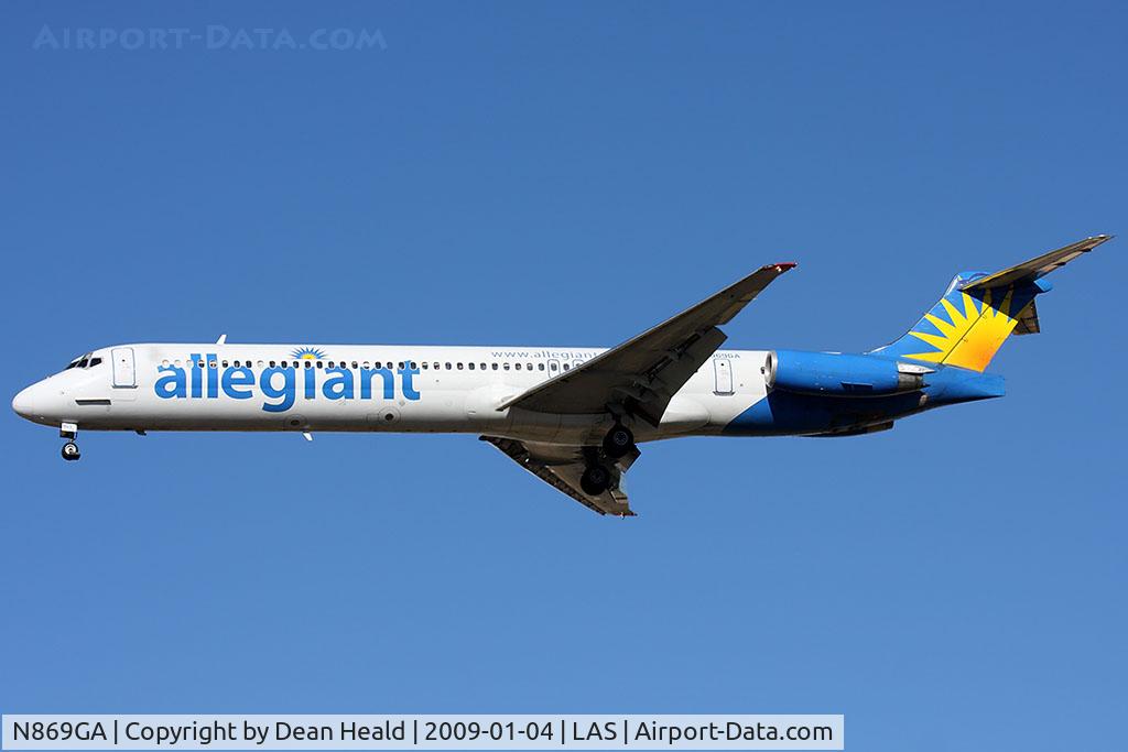 N869GA, 1992 McDonnell Douglas MD-83 (DC-9-83) C/N 53294, Allegiant Air N869GA (FLT AAY469) from Grand Island Airport (KGRI) Nebraska on short-final to RWY 25R.