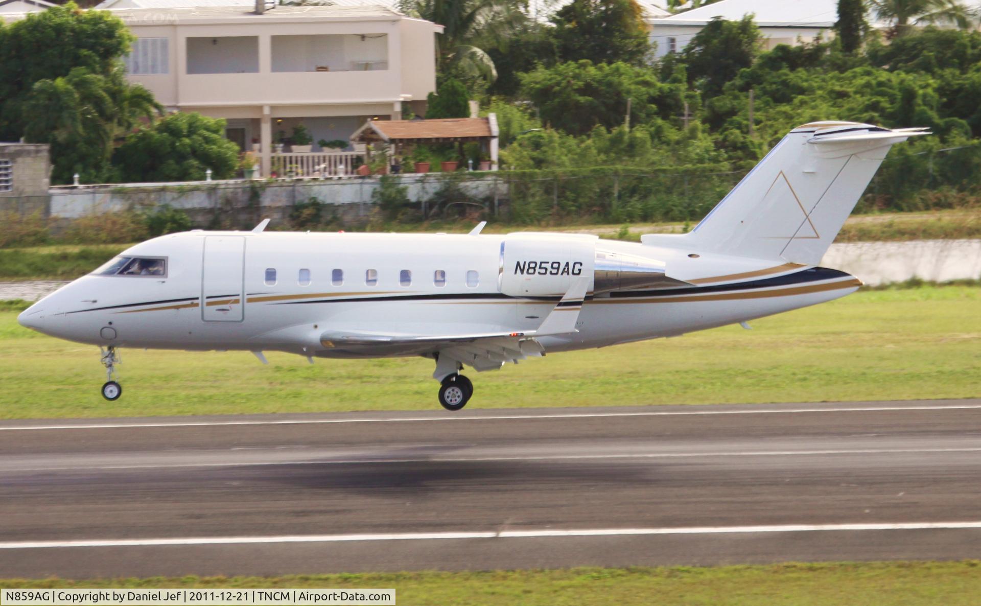 N859AG, Bombardier Challenger 605 (CL-600-2B16) C/N 5831, N859AG