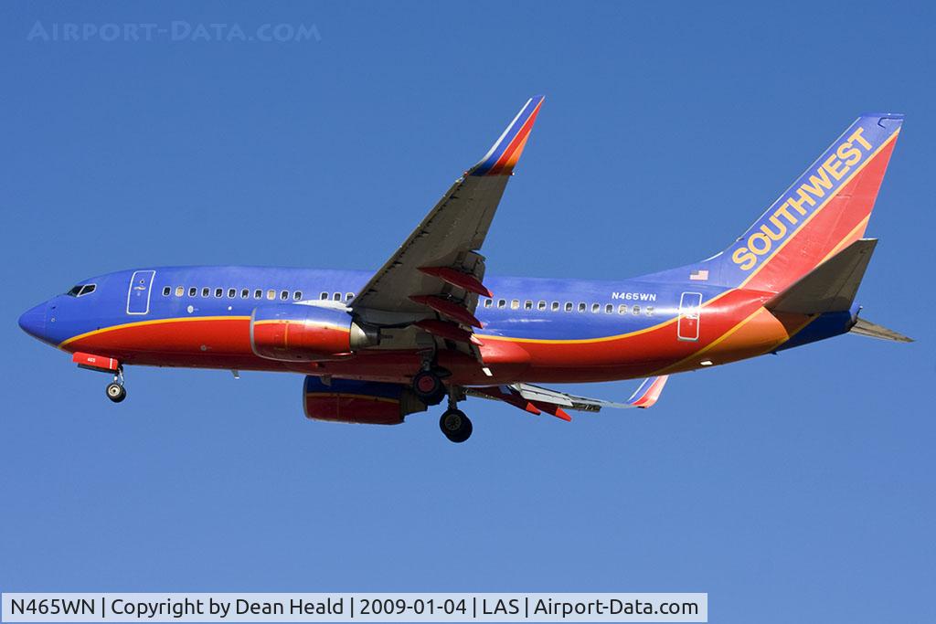 N465WN, 2004 Boeing 737-7H4 C/N 33829, Southwest Airlines N465WN (FLT SWA3774) from Amarillo Int'l (KAMA) on short final to RWY 25R.