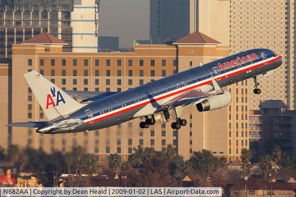 N682AA, 1992 Boeing 757-223 C/N 25339, American Airlines N682AA (FLT AAL258) climbing out from RWY 1R enroute to John F Kennedy Int'l (KJFK) in nice morning light.