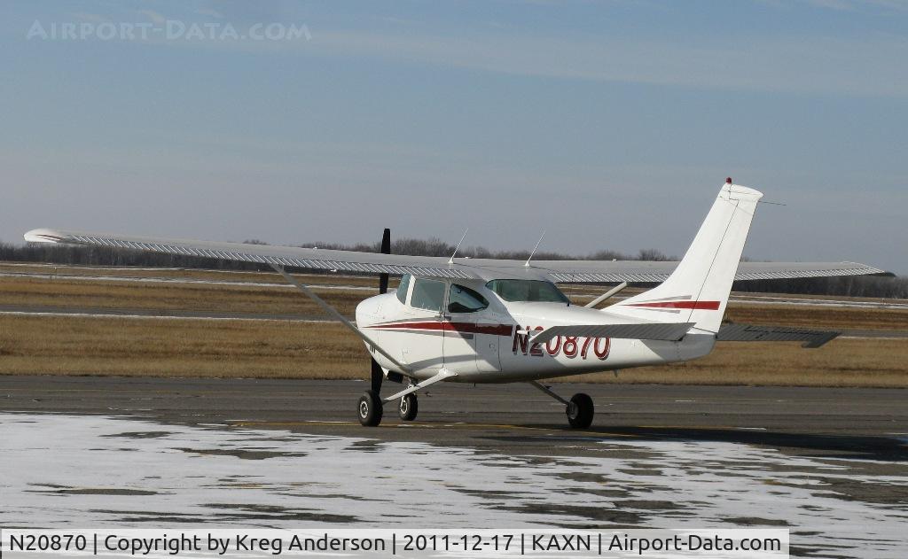 N20870, 1972 Cessna 182P Skylane C/N 18261274, Cessna 182P Skylane on the ramp.