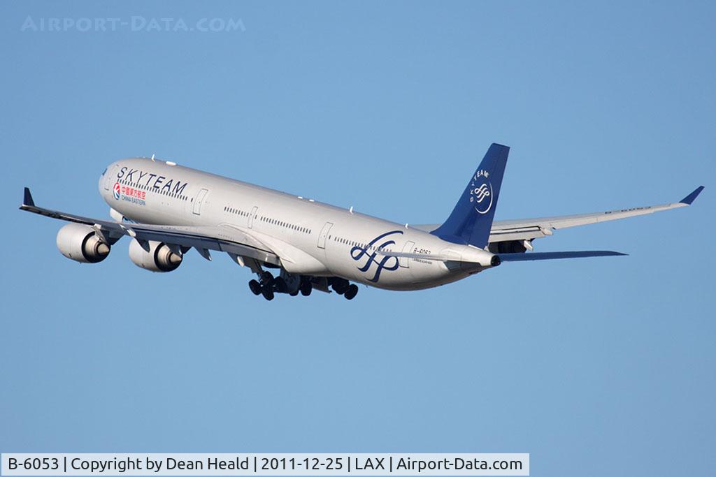 B-6053, 2004 Airbus A340-642 C/N 577, China Eastern B-6053 (FLT CES586) in the Skyteam livery climbing out from RWY 25R en route to Shanghai Pudong Intl (ZSPD/PVG).