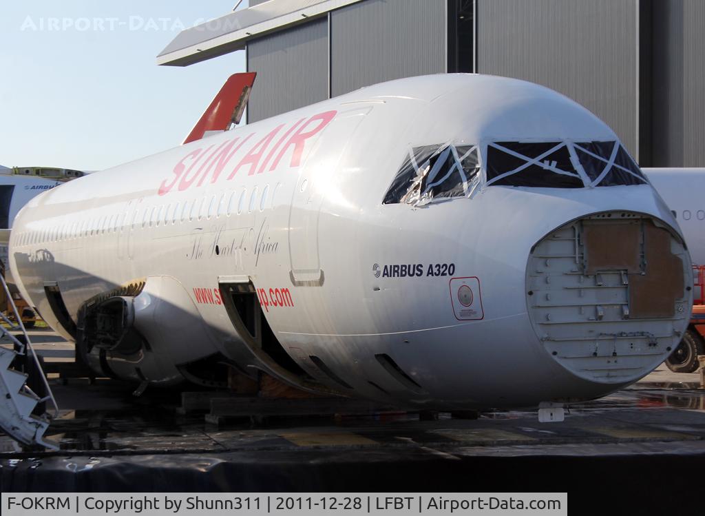 F-OKRM, 1996 Airbus A320-211 C/N 615, Fuselage section only now...