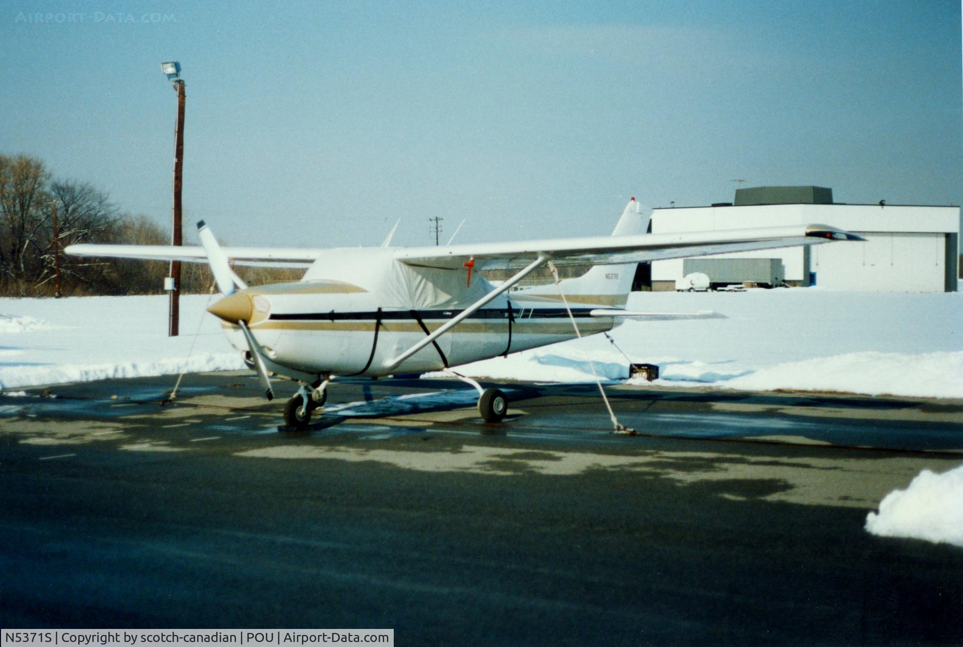 N5371S, 1980 Cessna R182 Skylane RG C/N R18201556, 1980 Cessna 182 RG N5371S at Dutchess County Airport, Poughkeepsie, NY - circa 1980's