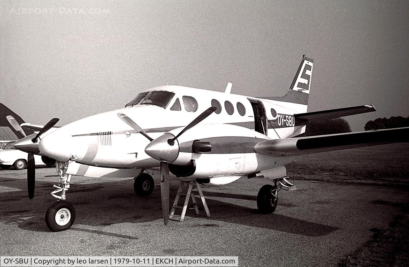 OY-SBU, 1978 Beech C90 King Air C/N LJ-768, Copenhagen Kastrup 11.10.79
belongs to Sterling Airways for crew transport