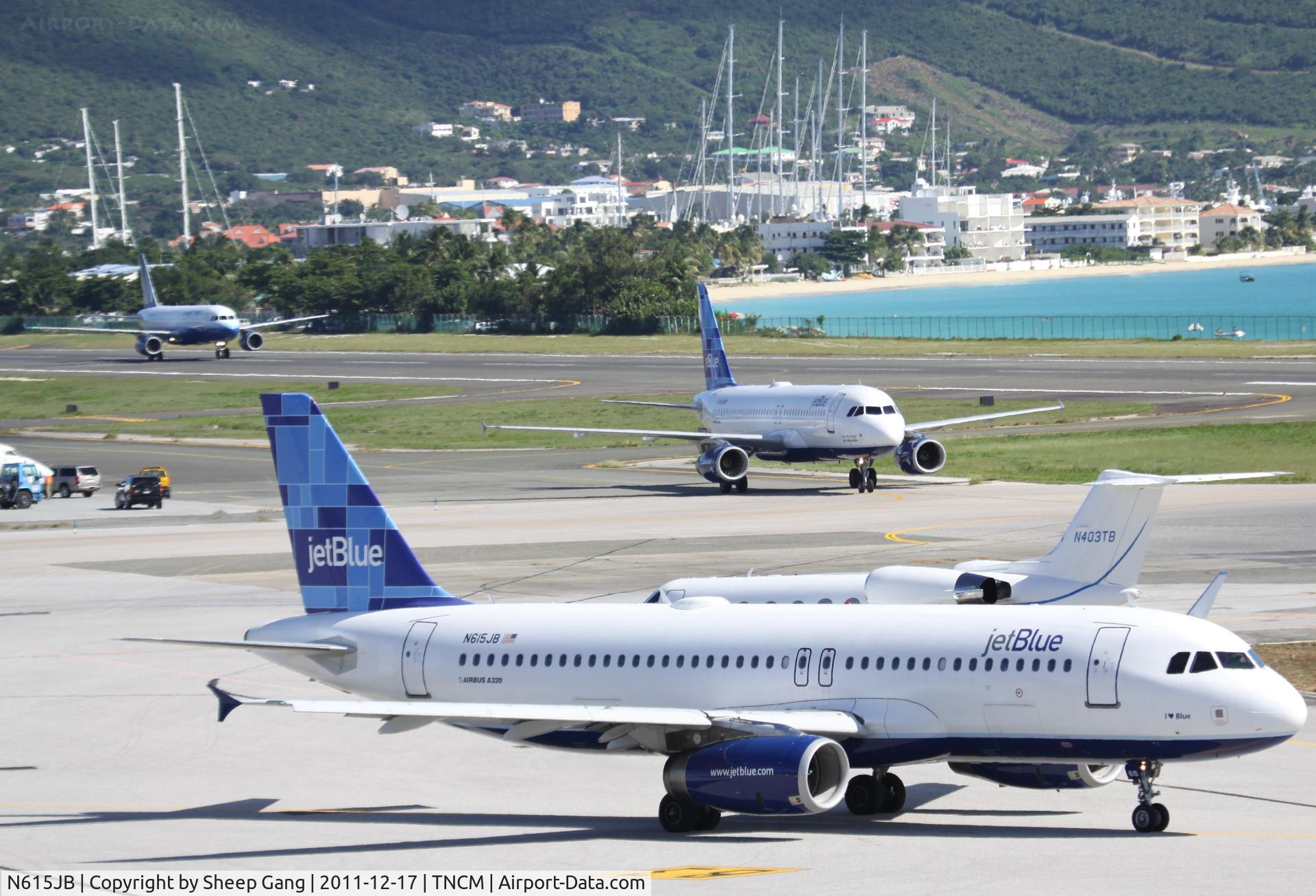 N615JB, 2005 Airbus A320-232 C/N 2461, A busy day at TNCM