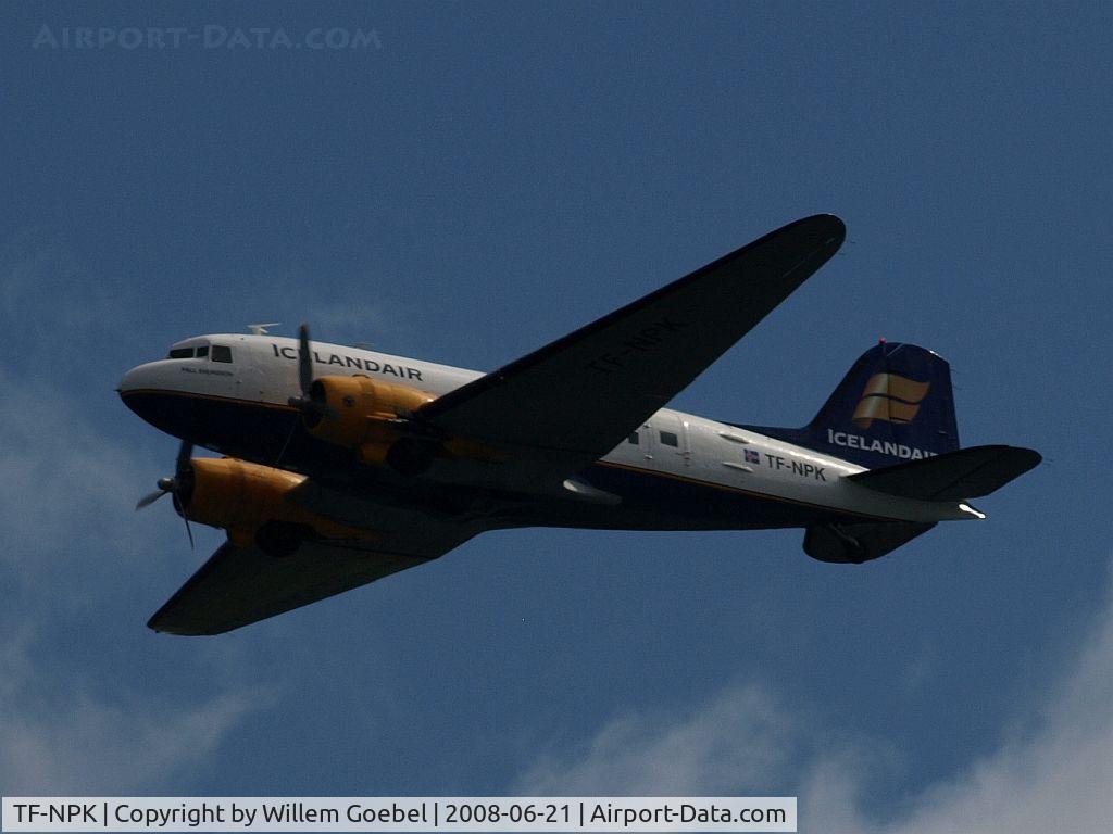 TF-NPK, 1943 Douglas DC-3A-456 C/N 13861, Flyover on Spitsbergen