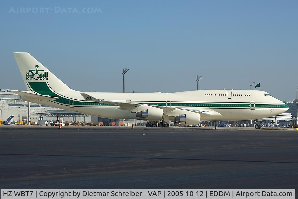 HZ-WBT7, 1992 Boeing 747-4J6 C/N 25880, Boeing 747-400