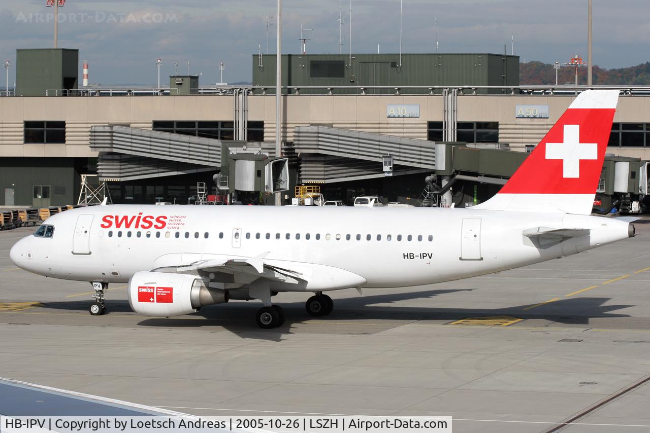 HB-IPV, 1996 Airbus A319-112 C/N 578, taxi to rwy