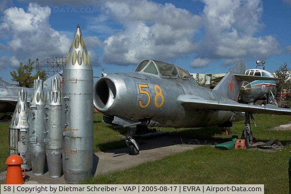 58, Mikoyan-Gurevich MiG-15UTI C/N 022611, Russian Air Force Mig15