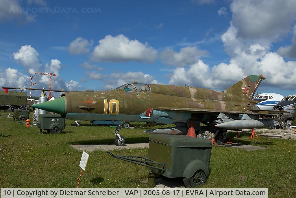 10, Mikoyan-Gurevich MiG-21SMT C/N 50023100/2120, Mig 21 Russian Air Force