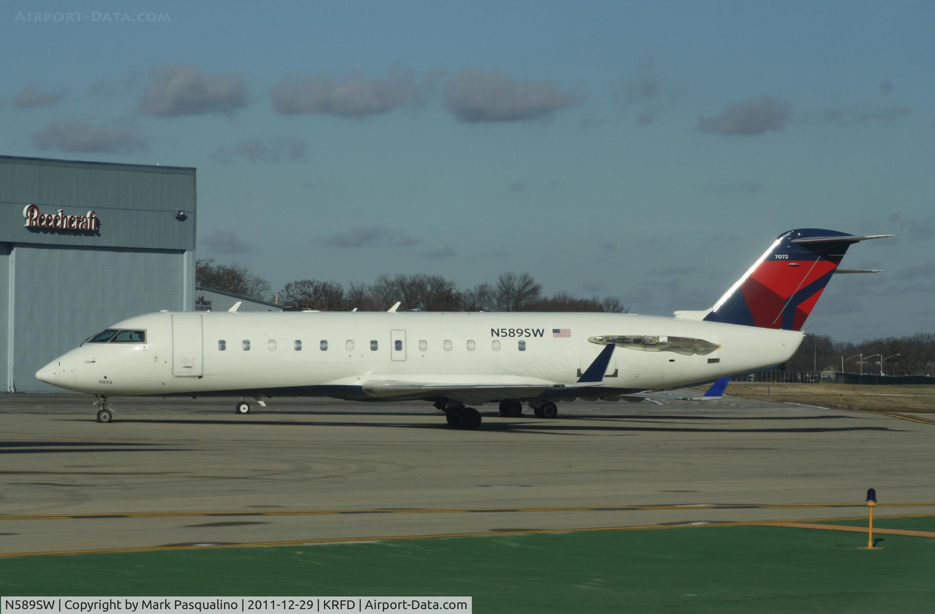 N589SW, 1995 Canadair CRJ-100ER (CL-600-2B19) C/N 7072, CL-600-2B19