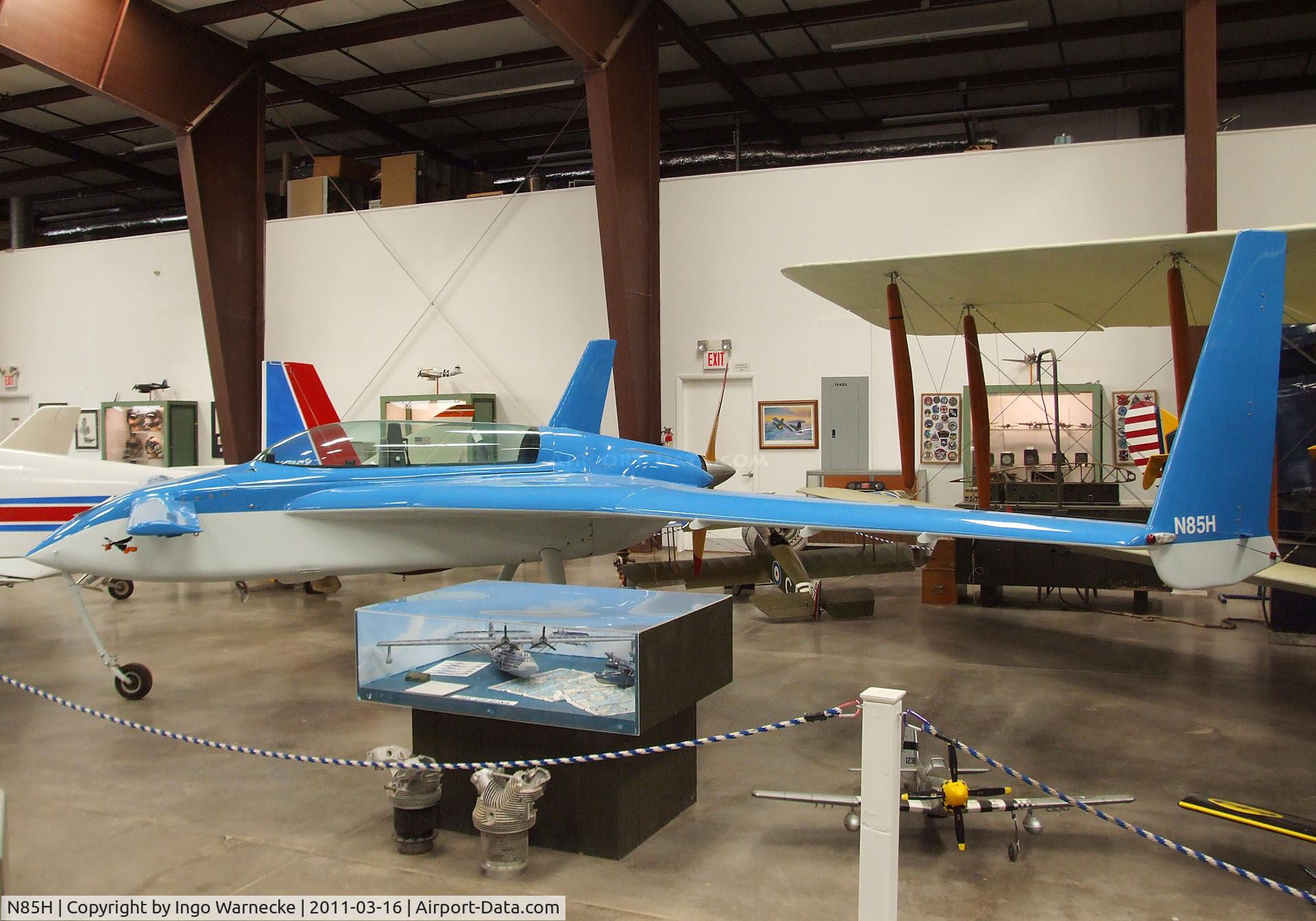 N85H, Rutan Long-EZ C/N 704, Rutan (D.E. Hatten) Long-EZ at the Planes of Fame Air Museum, Valle AZ