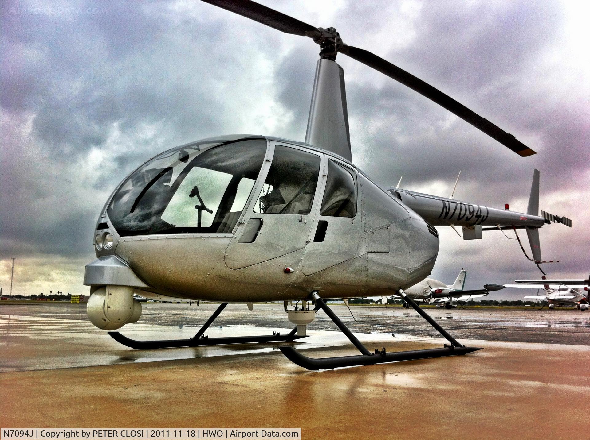 N7094J, 1999 Robinson R44 C/N 0600, N7094J after a refuel at Bobby's Landing