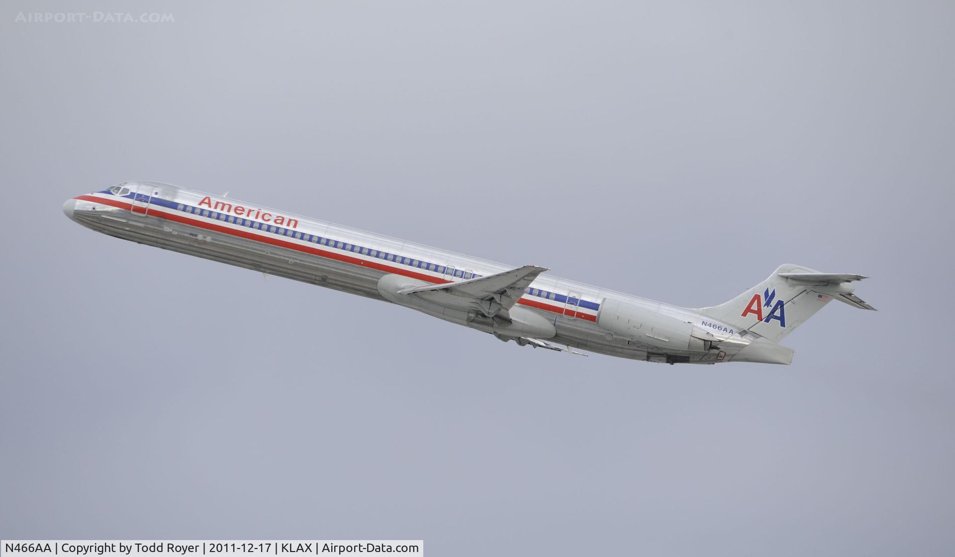N466AA, 1988 McDonnell Douglas MD-82 (DC-9-82) C/N 49596, Departing LAX