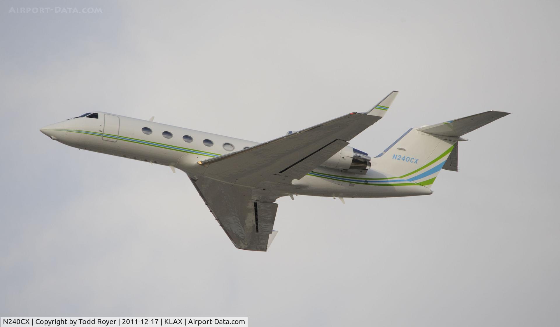 N240CX, 1999 Gulfstream Aerospace G-IV C/N 1370, Departing LAX