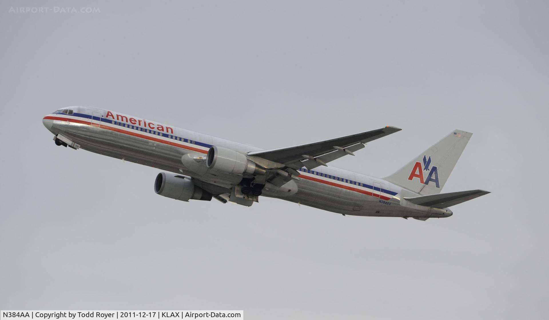 N384AA, 1993 Boeing 767-323 C/N 26996, Departing LAX
