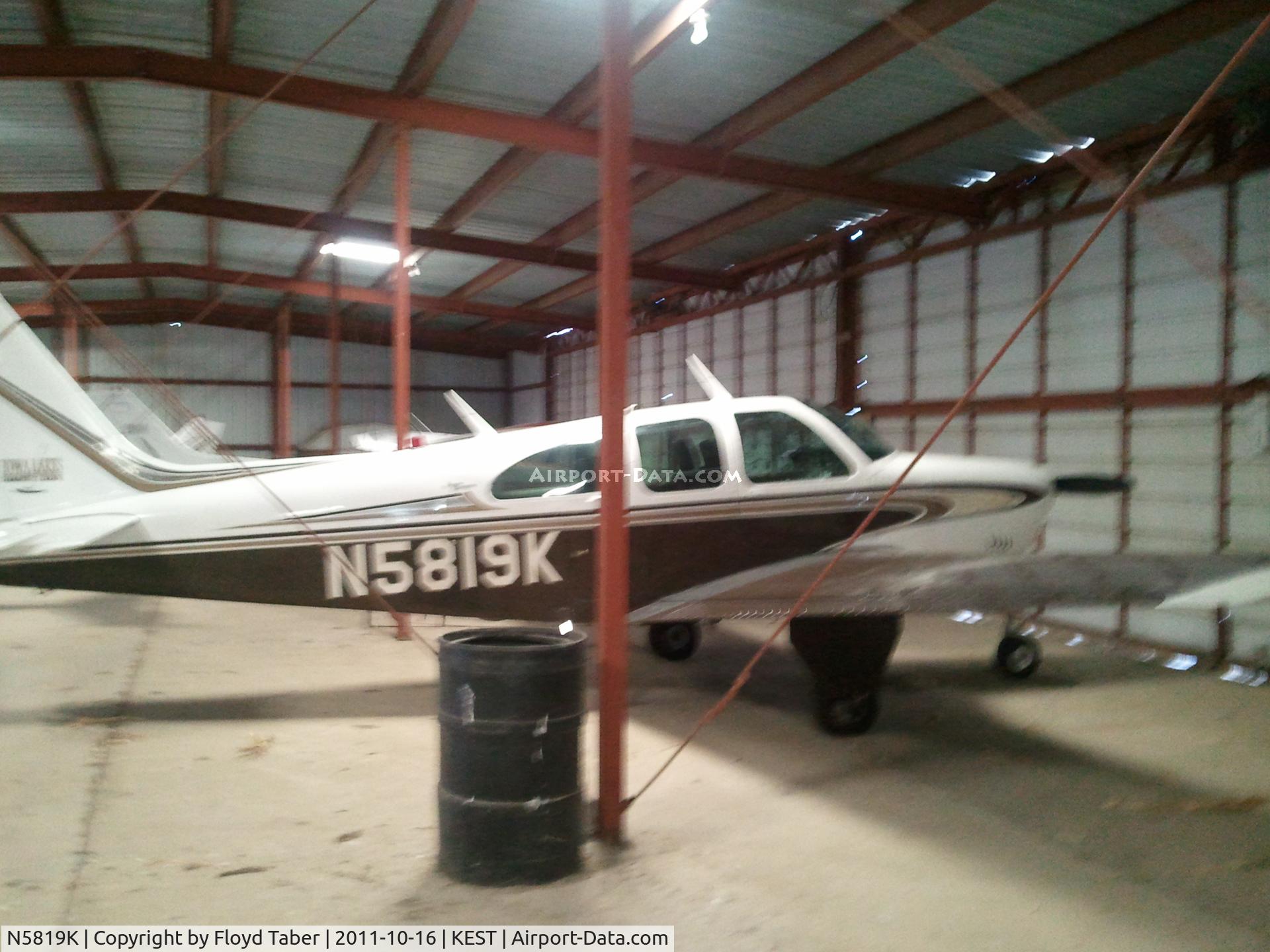 N5819K, 1965 Beech 35-C33 Debonair C/N CD-902, in the hangar