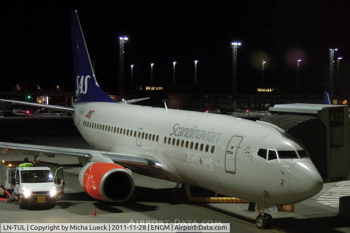 LN-TUL, 2002 Boeing 737-705 C/N 29097, At Oslo