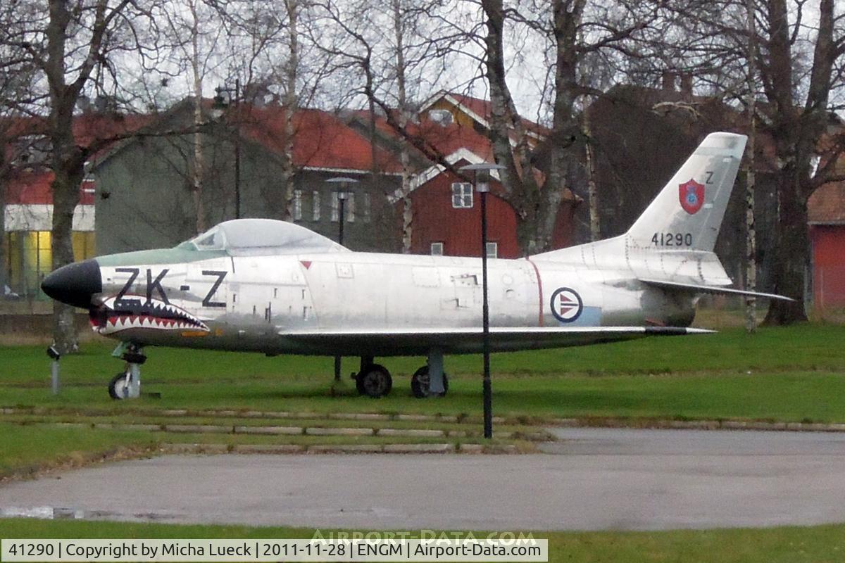 41290, 1954 North American F-86K Sabre C/N 213-60, At Oslo Airport