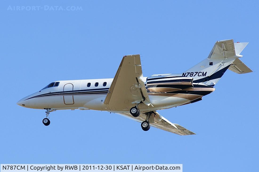 N787CM, 1994 Raytheon Hawker 800 C/N 258271, Landing 30L