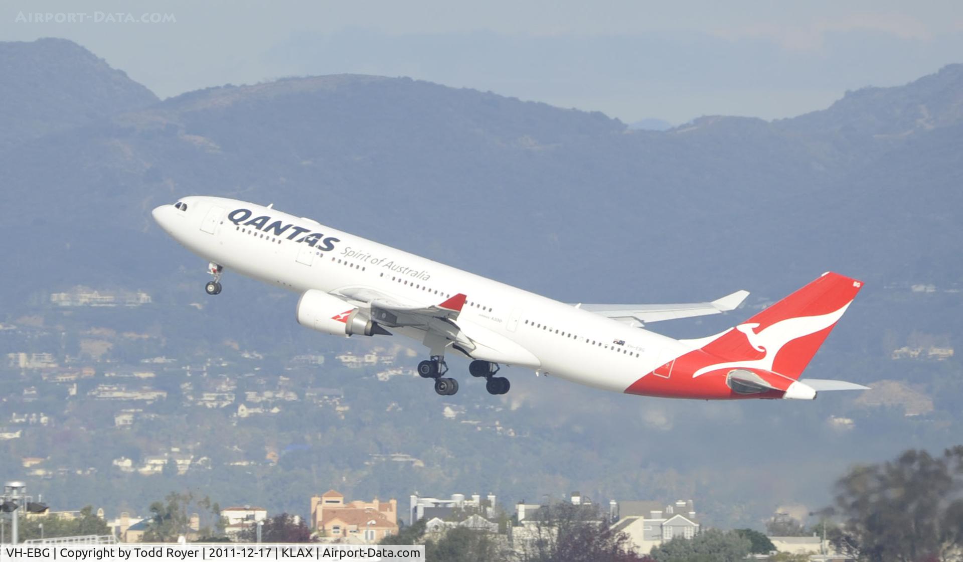 VH-EBG, 2007 Airbus A330-202 C/N 887, Departing LAX