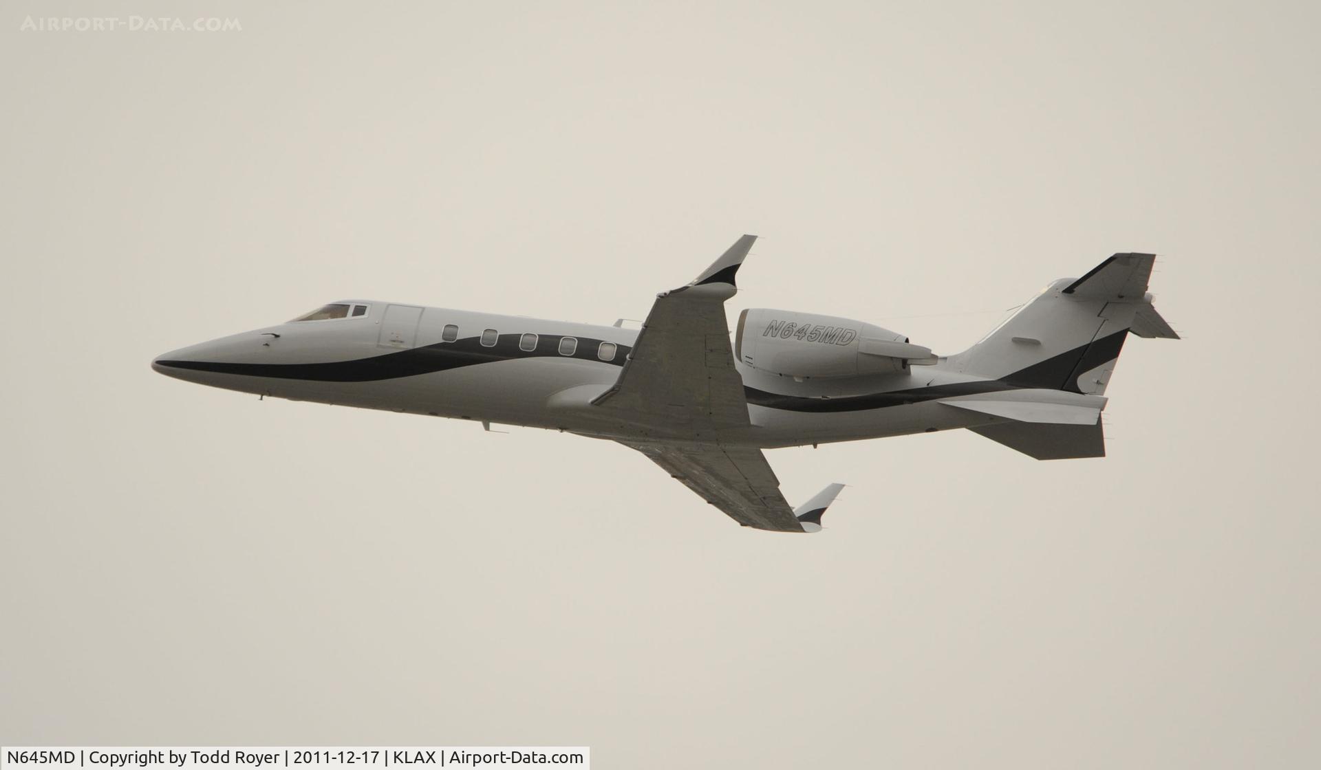 N645MD, 2002 Learjet 60 C/N 60-247, Departing LAX