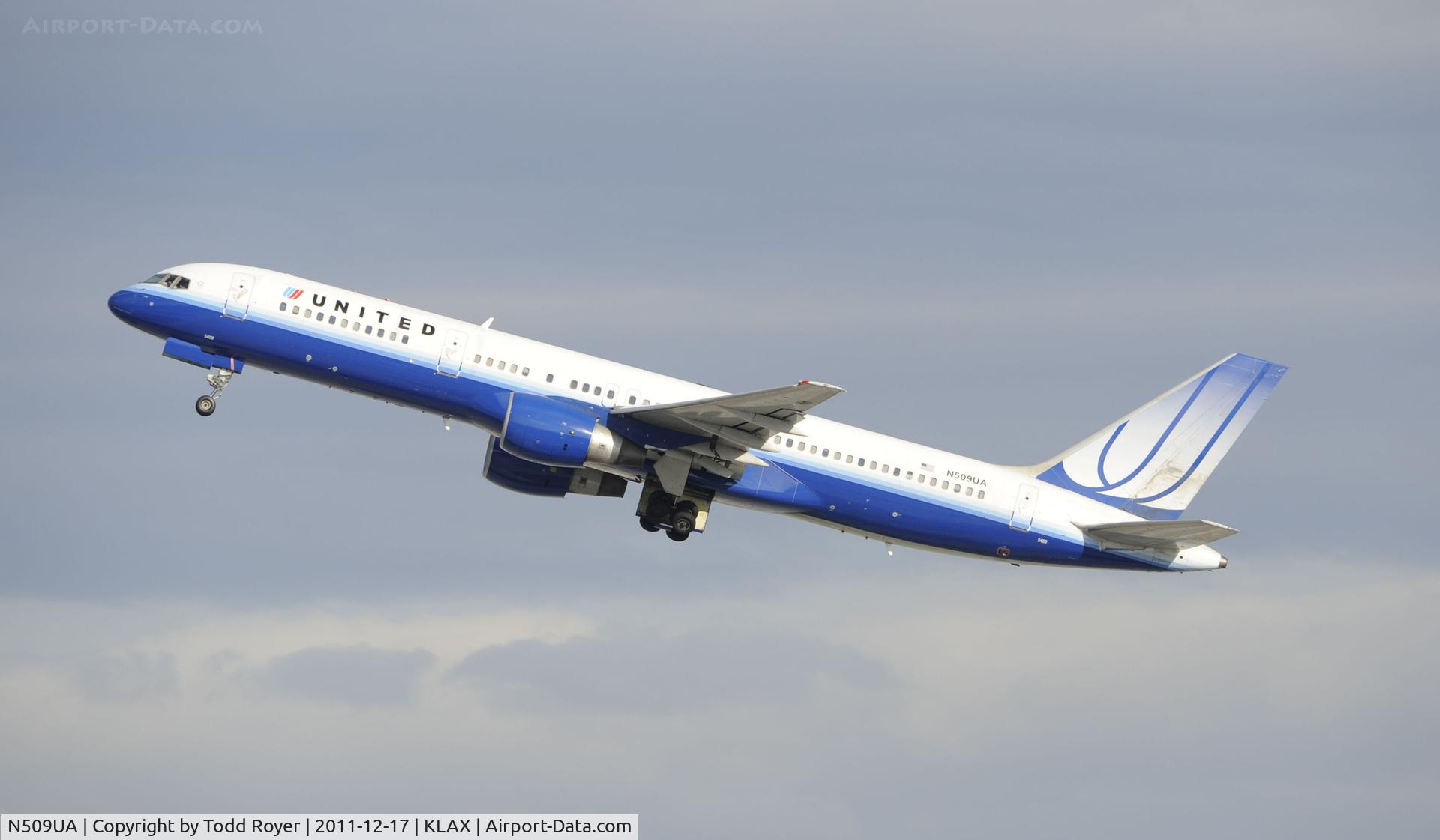 N509UA, 1990 Boeing 757-222 C/N 24763, Departing LAX